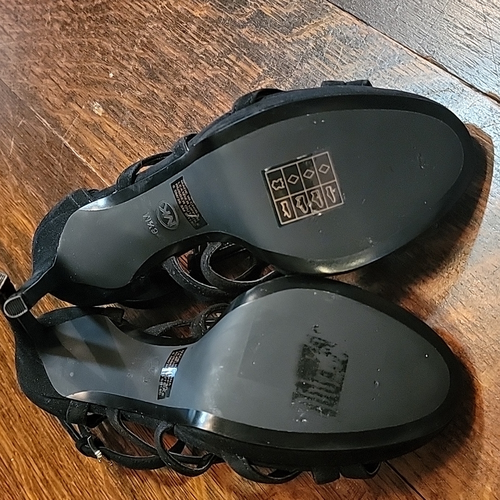 Michael Kors, black suede,6.5 NWOB - Picture 5 of 7